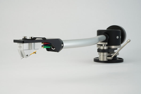 EMT 909-HI Tonearm - Stereophile press photography