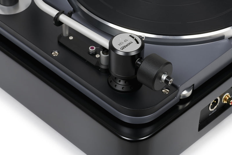 Thorens 124 DD Turntable