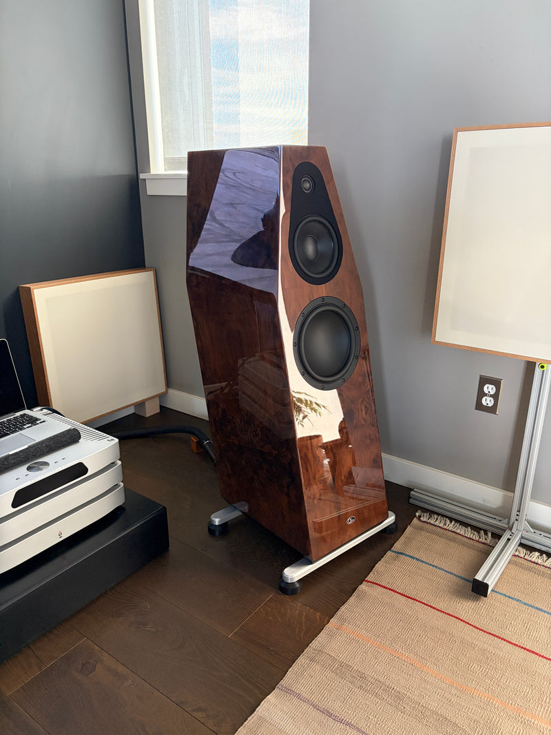 Qln Reference 9 Loudspeakers [Previously Owned]