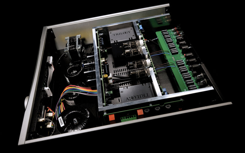 Trilogy 915R Preamplifier, internal chassis