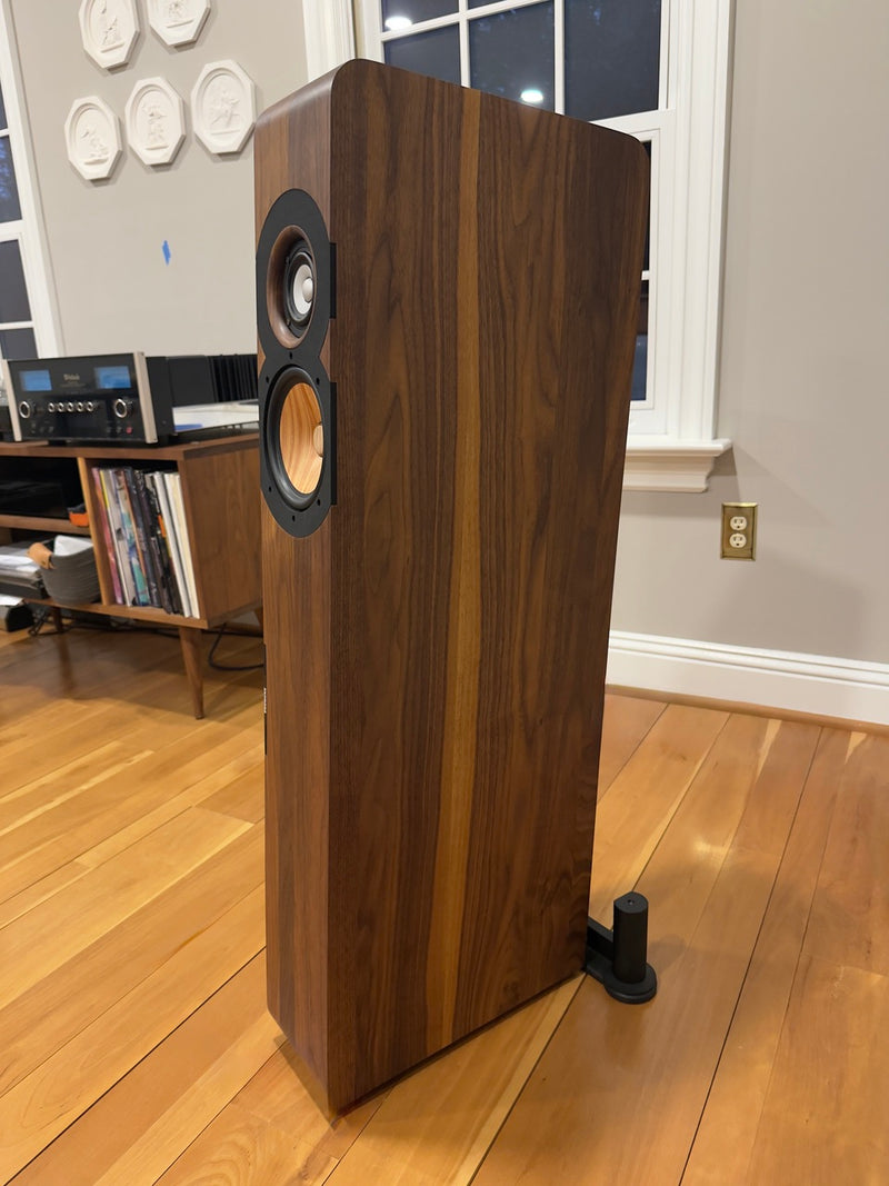 Boenicke W11SE in Walnut (Previously Owned)