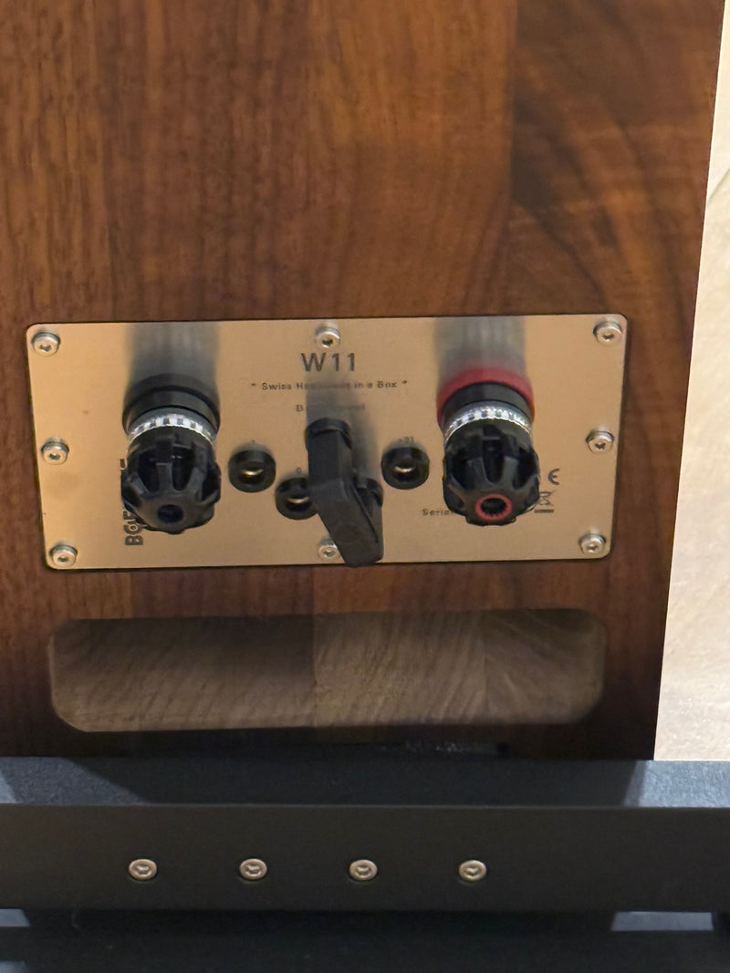Boenicke W11SE in Walnut (Previously Owned)
