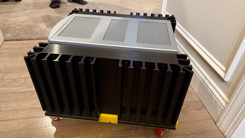 Mark Levinson 335 Stereo Amplifier [Previously Owned]