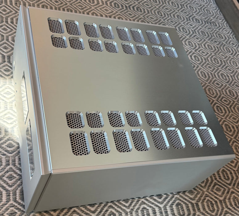 Luxman M-10X Amplifier [Previosuly Owned]