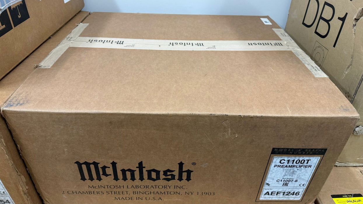 McIntosh C1100 2-Channel Vacuum Tube Preamplifier [Previously Owned] - Alma Music and Audio - Alma Music and Audio - 
