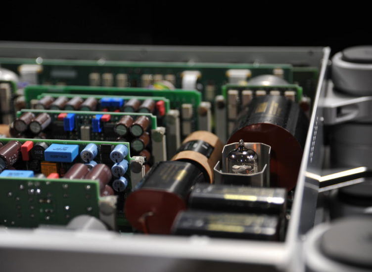 Nagra HD Preamplifier - Alma Music and Audio - Alma Music and Audio - 