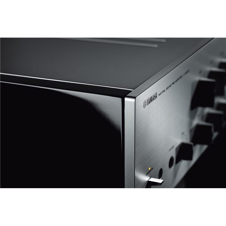 Yamaha C-5000 preamplifier interior detail showing low-impedance wiring and component layout