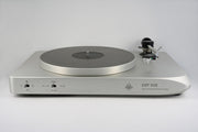 EMT 928 II Battery Powered Turntable - silver plinth 3/4 front view, manufacturer photo