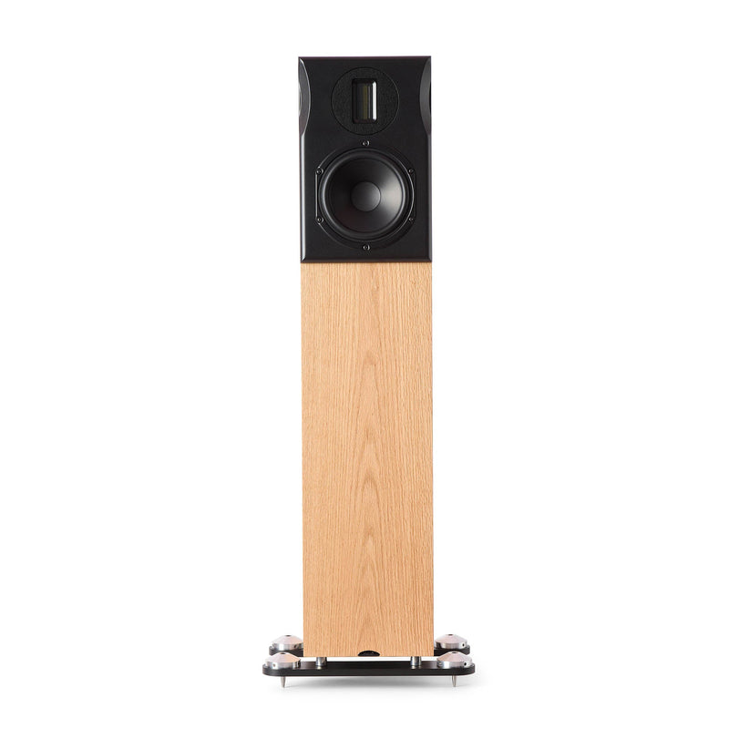 Neat Acoustics Orkestra, Natural Oak, front (incl. Neat Feet)