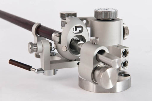 Reed 3P tonearm — full view with wood armwand
